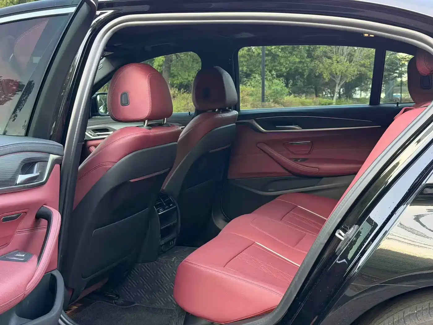 BMW 5 Series 2021 530Li Leading M Sport Package фото 15
