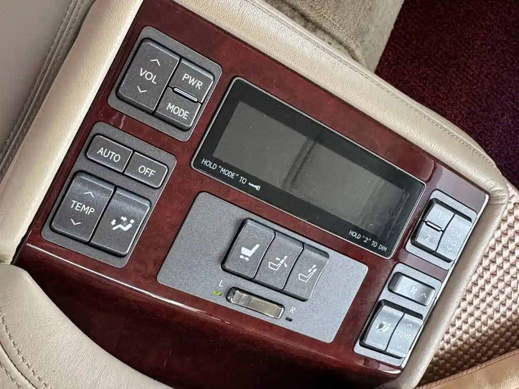 Lexus LS 2006 460L фото 12