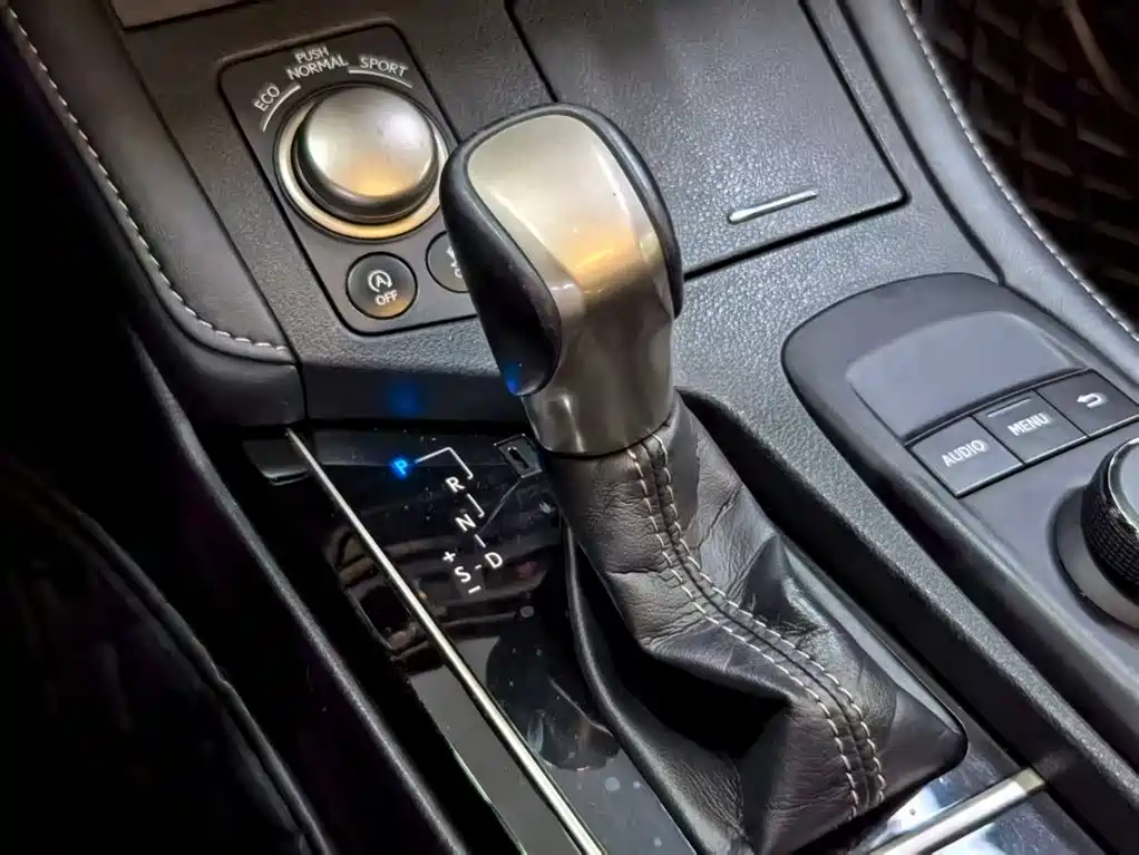 Lexus ES 2015 200 Elite Edition фото 6