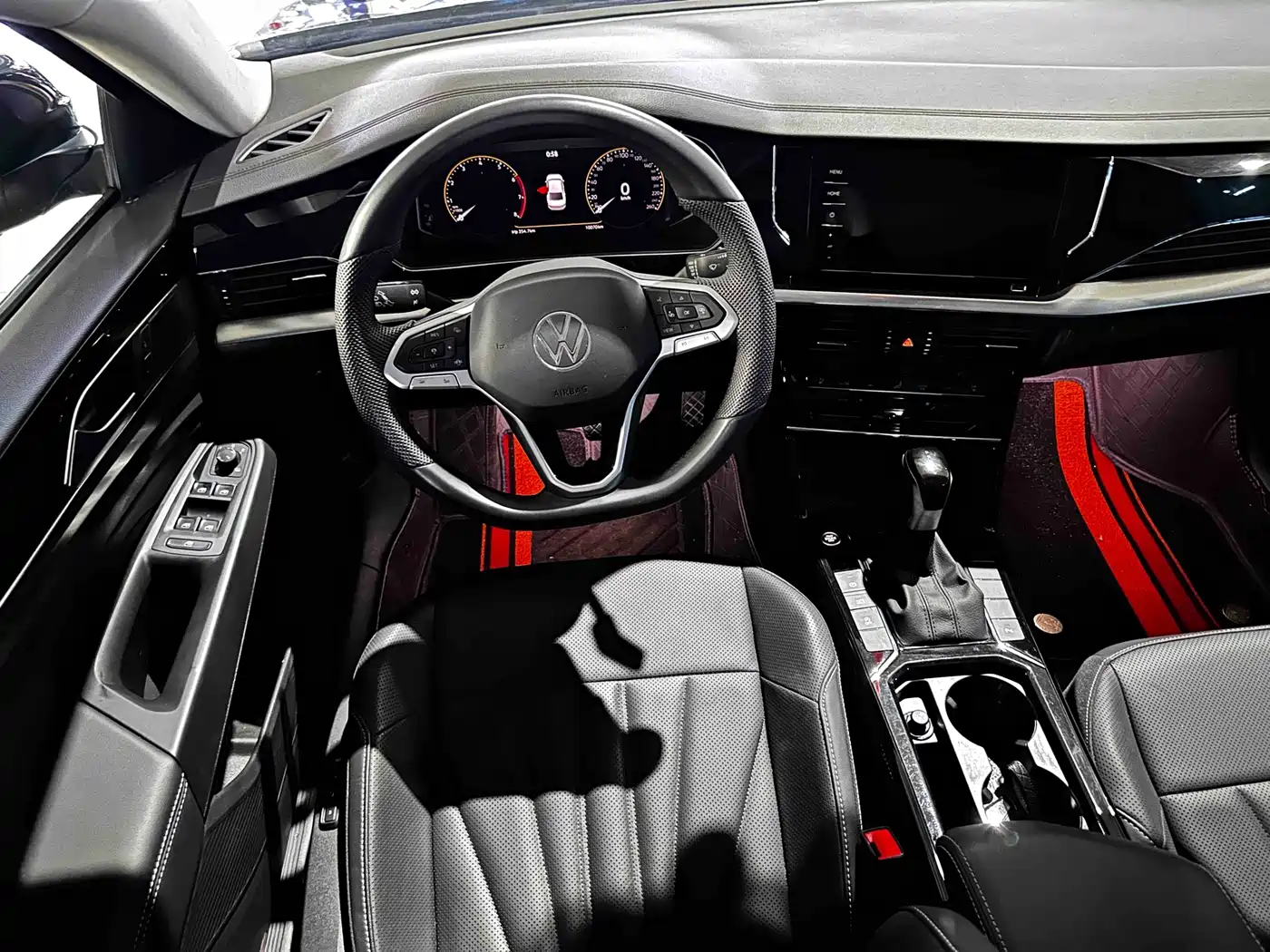 Volkswagen Passat 2025 Outstanding 330TSI Starlight Elite Edition фото 9