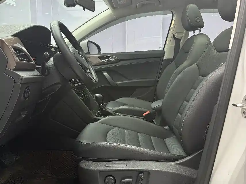 Volkswagen Tharu 2022 280TSI FWD Luxury Edition фото 7
