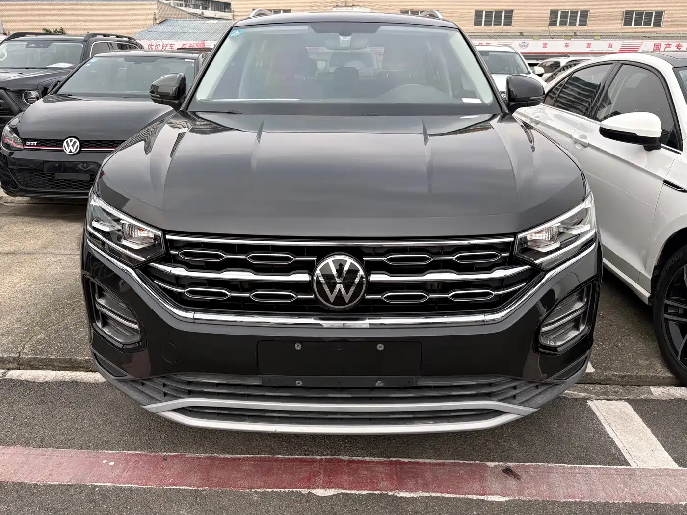 Photo 1 - Volkswagen Tayron