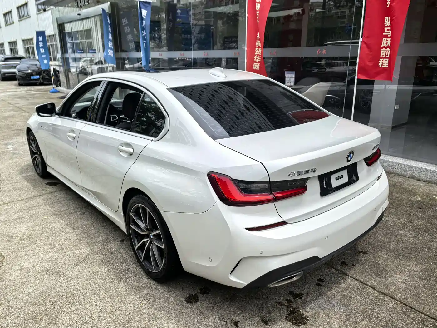 BMW 3 Series 2020 320Li M Sport Package фото 12