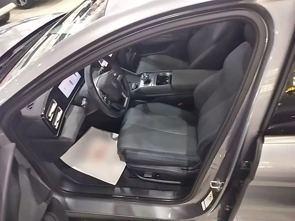 BYD Qin L 2025 DM-i Smart Drive Edition 120KM Leading фото 16