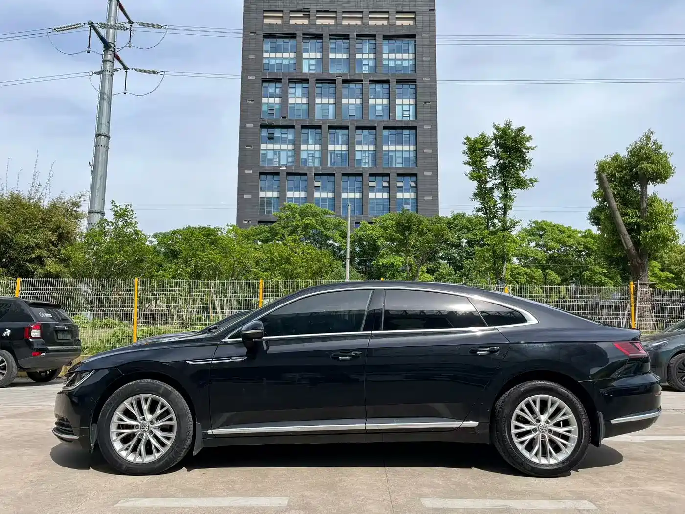 Volkswagen FAW-Volkswagen CC 2019 330TSI Charm Edition China VI фото 3