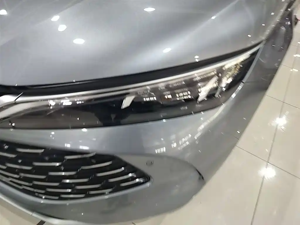 BYD Qin L 2025 DM-i Smart Drive Edition 120KM Leading фото 24