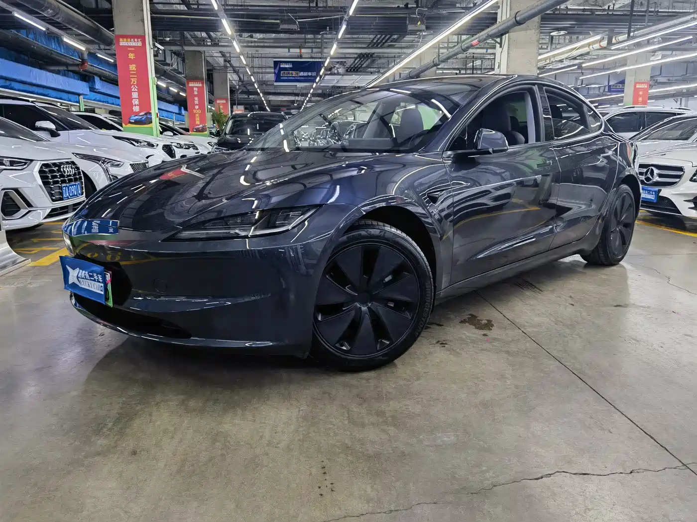 TESLA MODEL 3