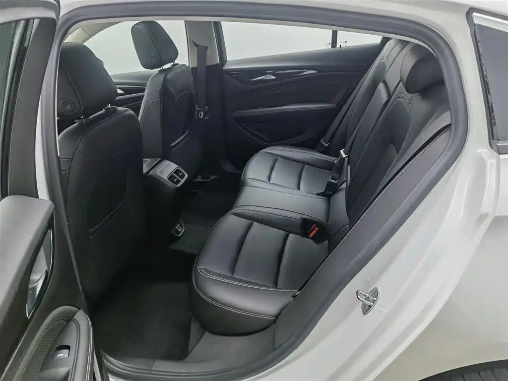 BUICK REGAL