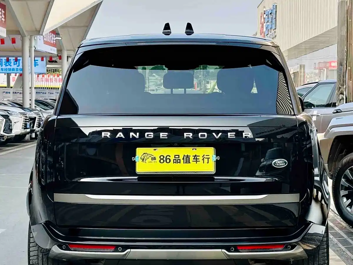 Land Rover Range Rover 2025 3.0 L6 400PS Flourishing Era Extended Wheelbase фото 3