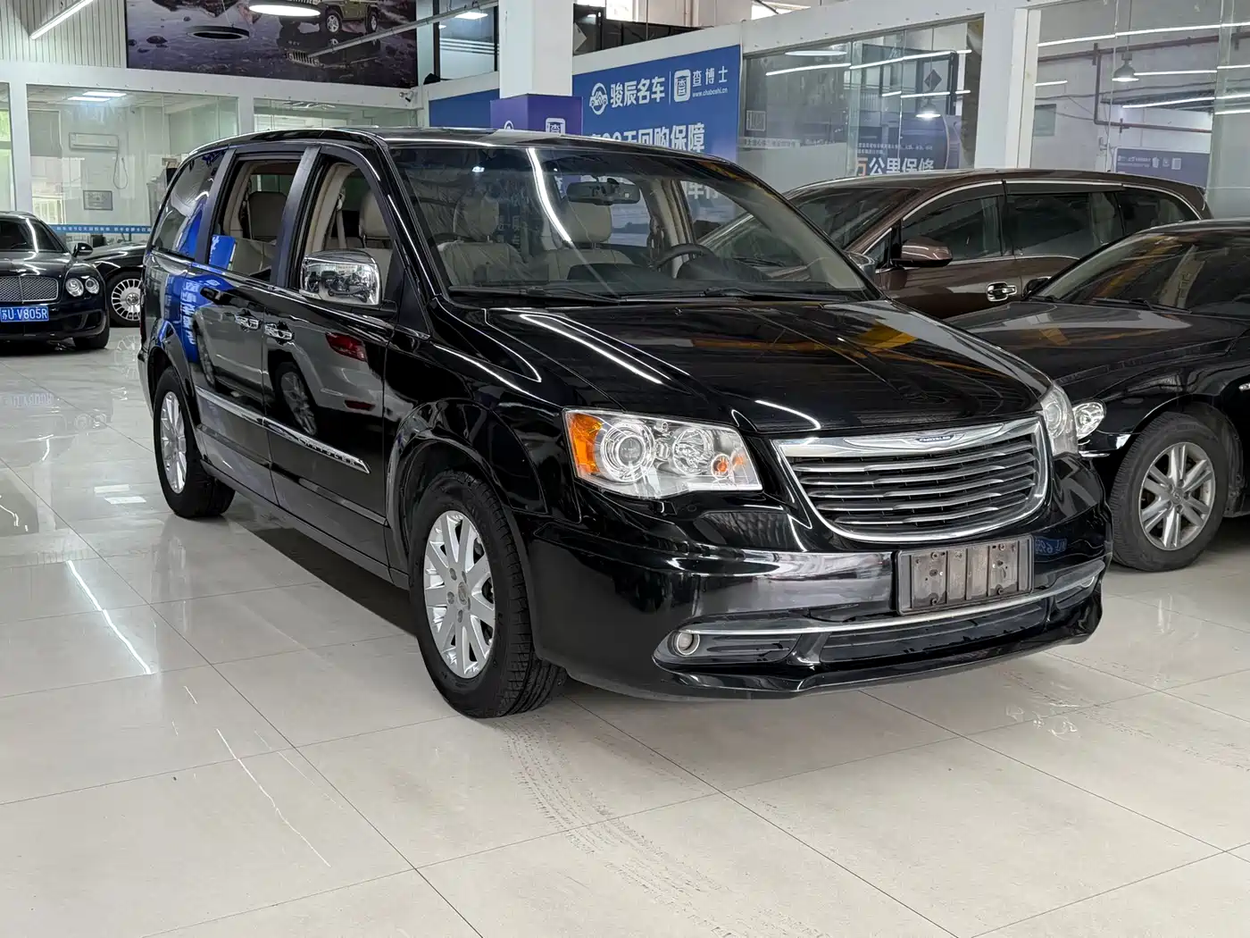 Chrysler Grand Voyager (Import) 2014 3.6L Comfort Edition фото 3