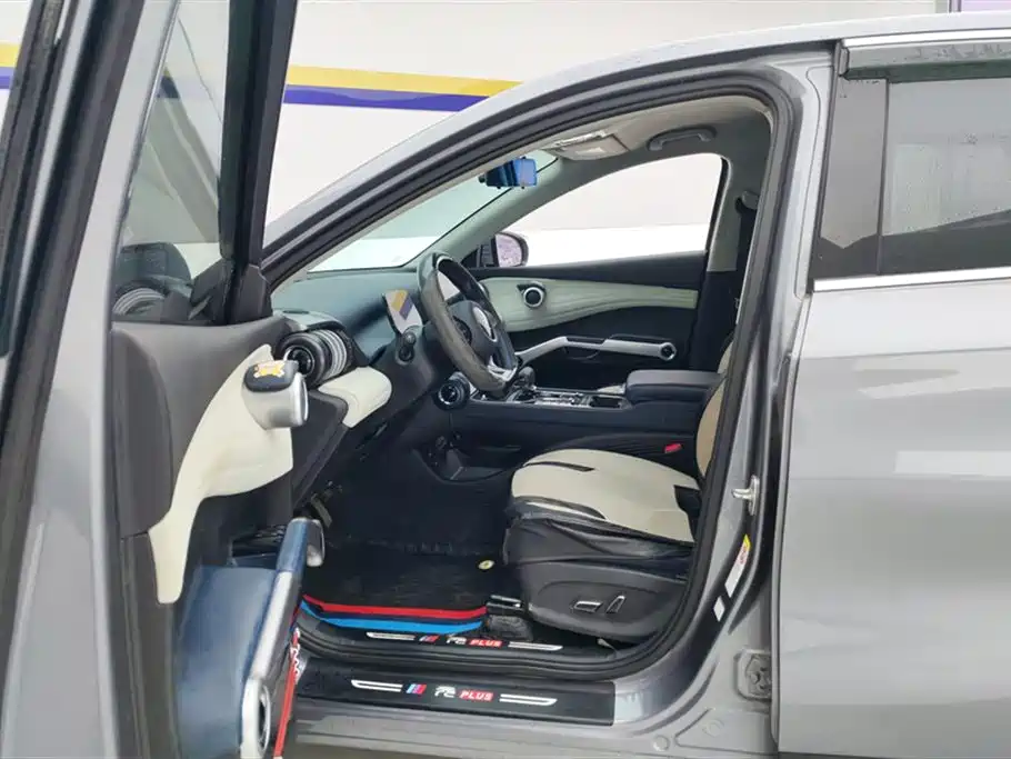 BYD Yuan PLUS 2022 510KM Premium фото 9