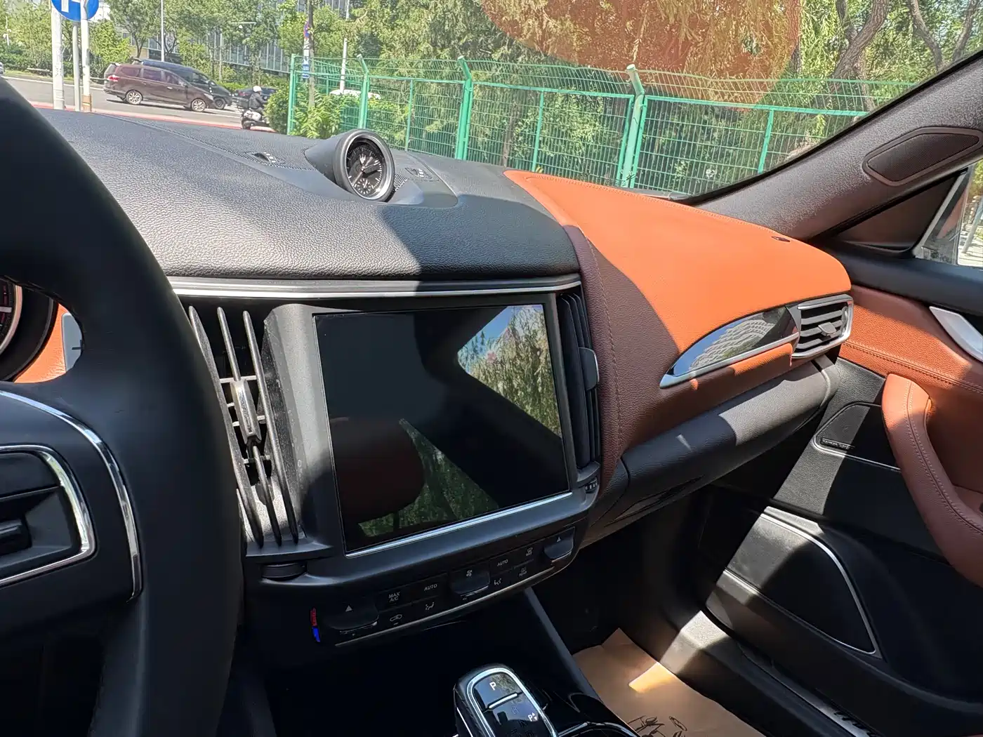 Maserati Levante 2021 3.0T Standard Edition фото 12