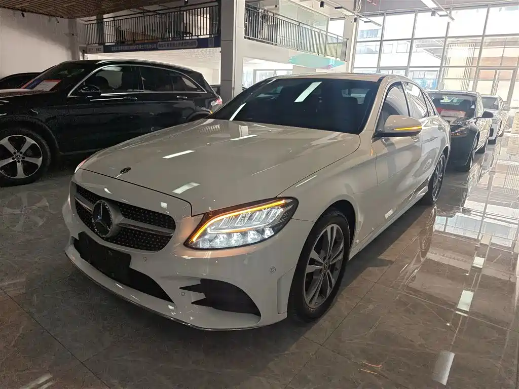 Mercedes-Benz C-Class 2020 Facelift C 200 L Fashion Sport Version фото 2