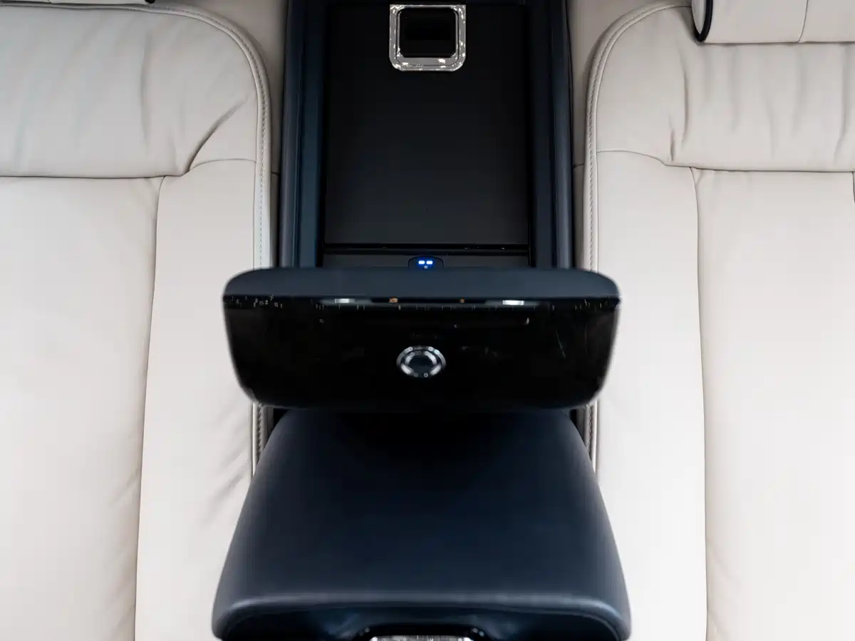 Фото 17 - Rolls-Royce Phantom