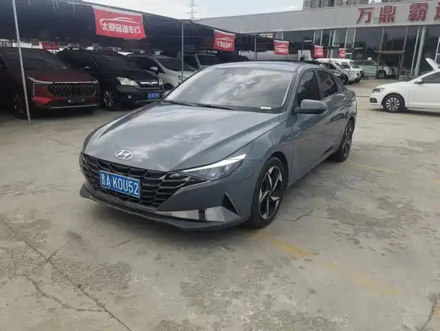  Hyundai Elantra 2021 1.5L CVT LUX Premium Edition