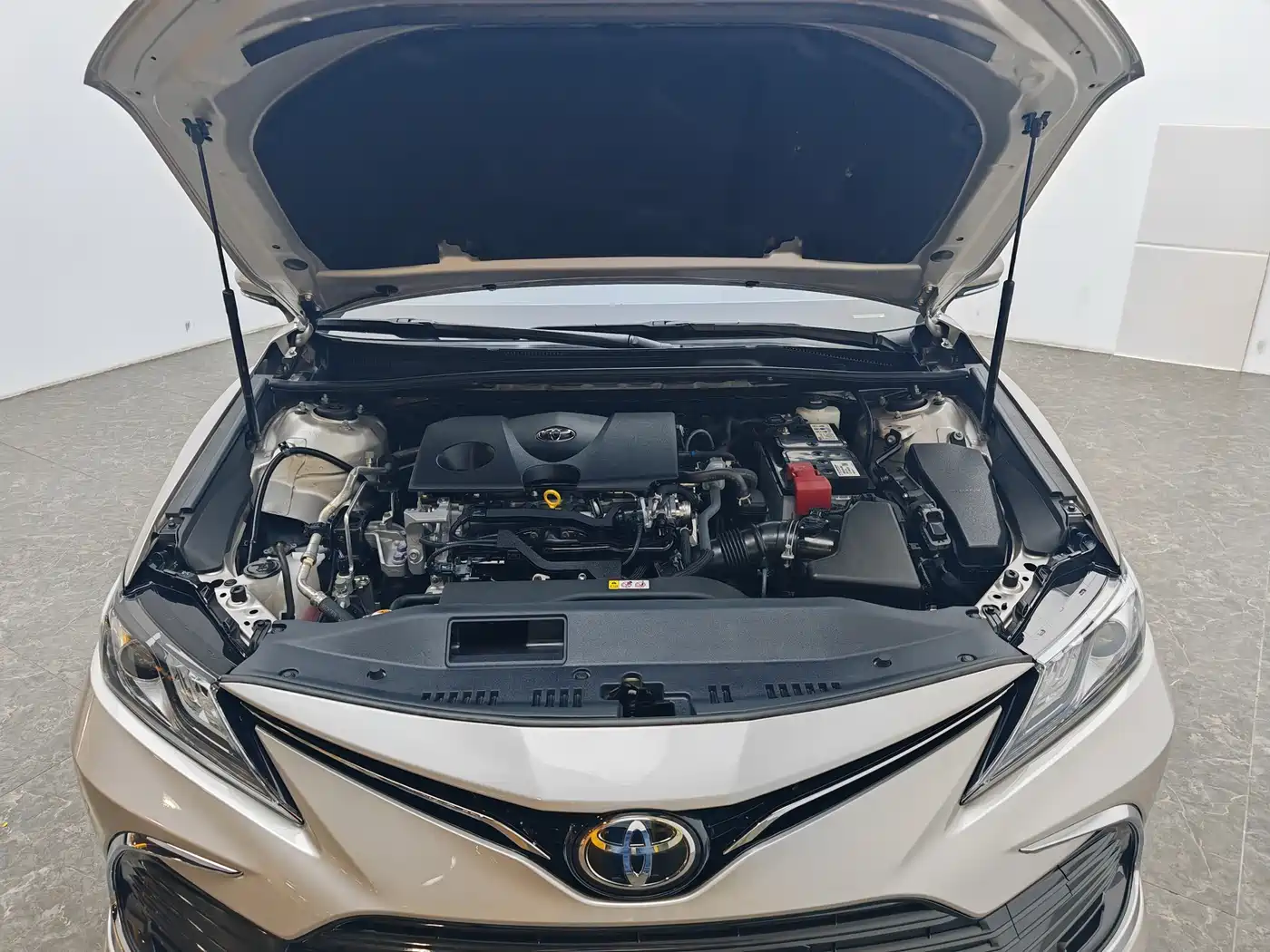Toyota Camry 2023 2.0G Luxury Edition фото 13