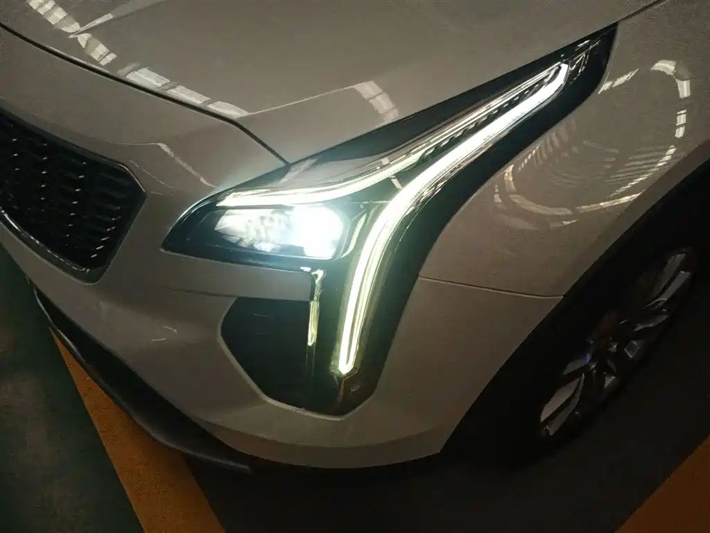 Cadillac XT4 2021 28T FWD Luxury Edition фото 24