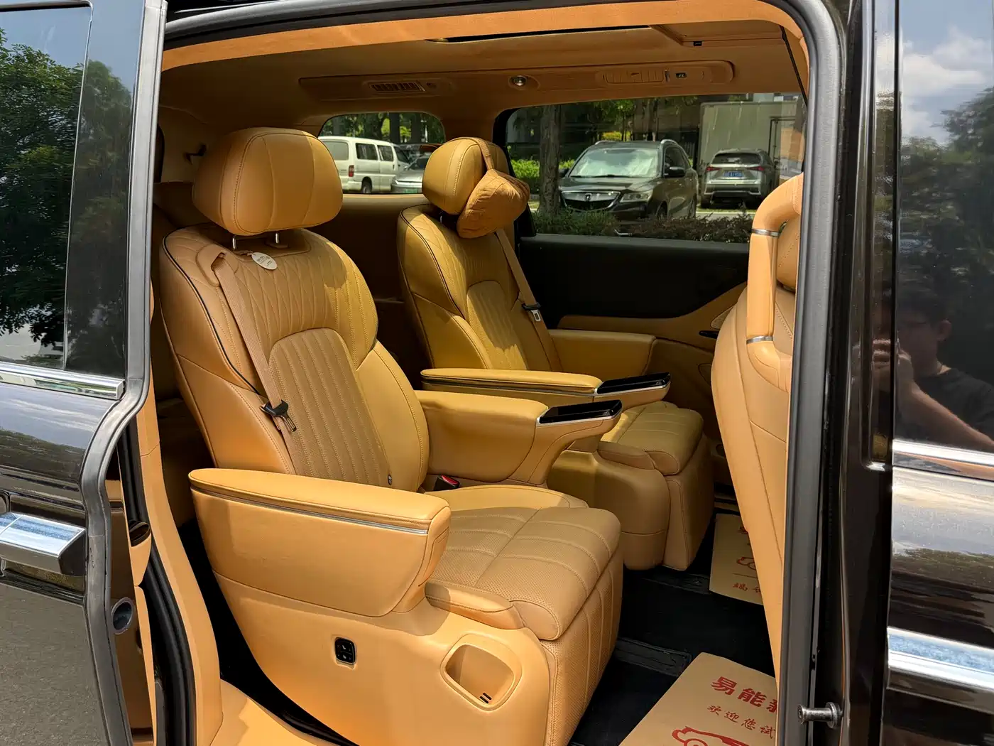 Voyah Auto Voyah Dreamer 2025 PHEV AWD Flagship Kunpeng Edition фото 14