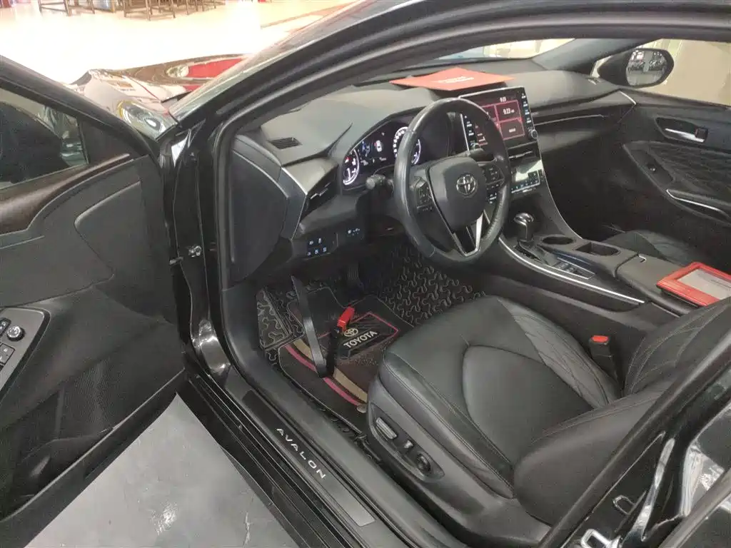 Toyota Avalon 2019 2.5L Touring Premium Edition China VI фото 12