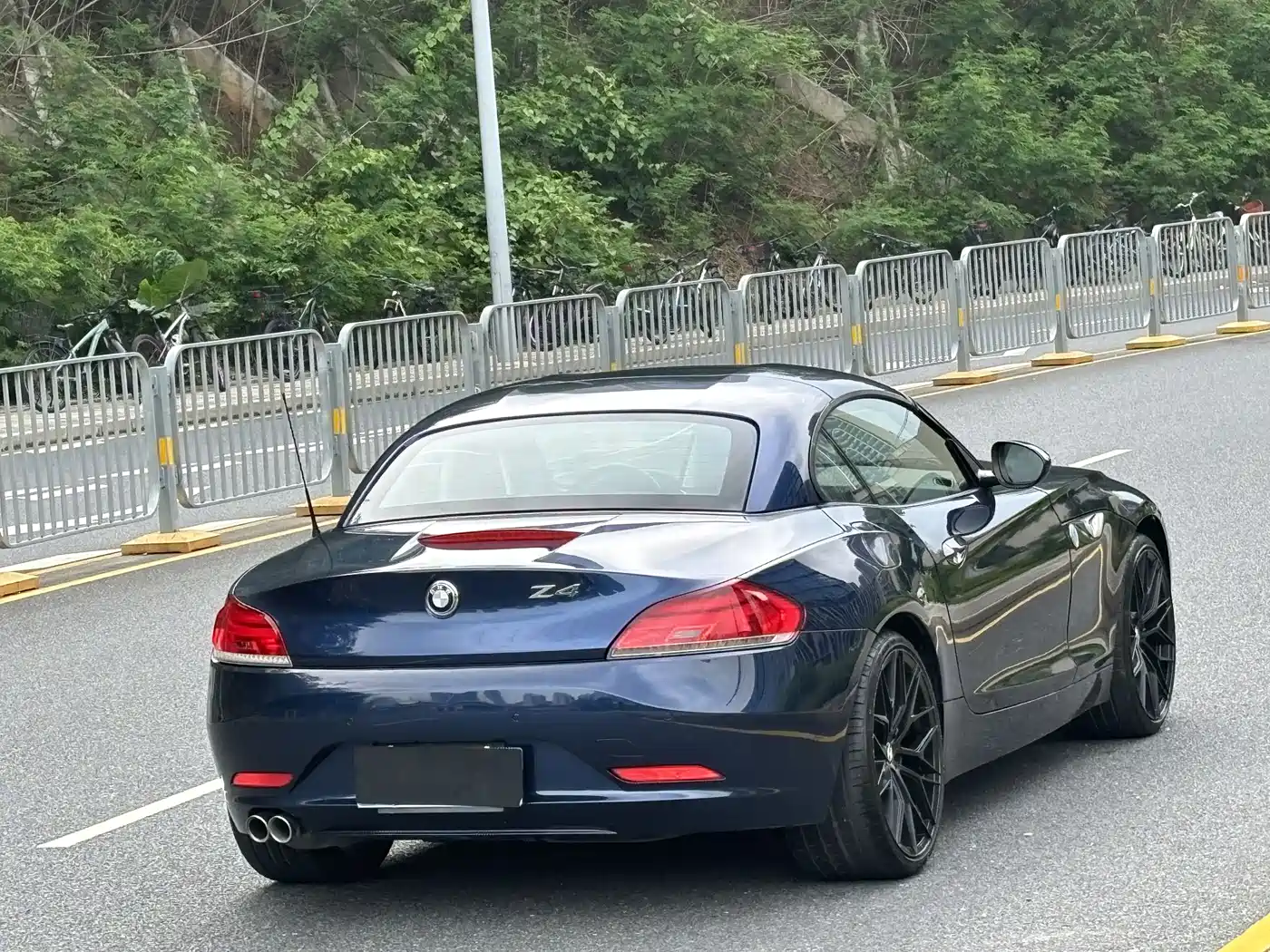 BMW Z4 2013 sDrive20i Leading фото 30