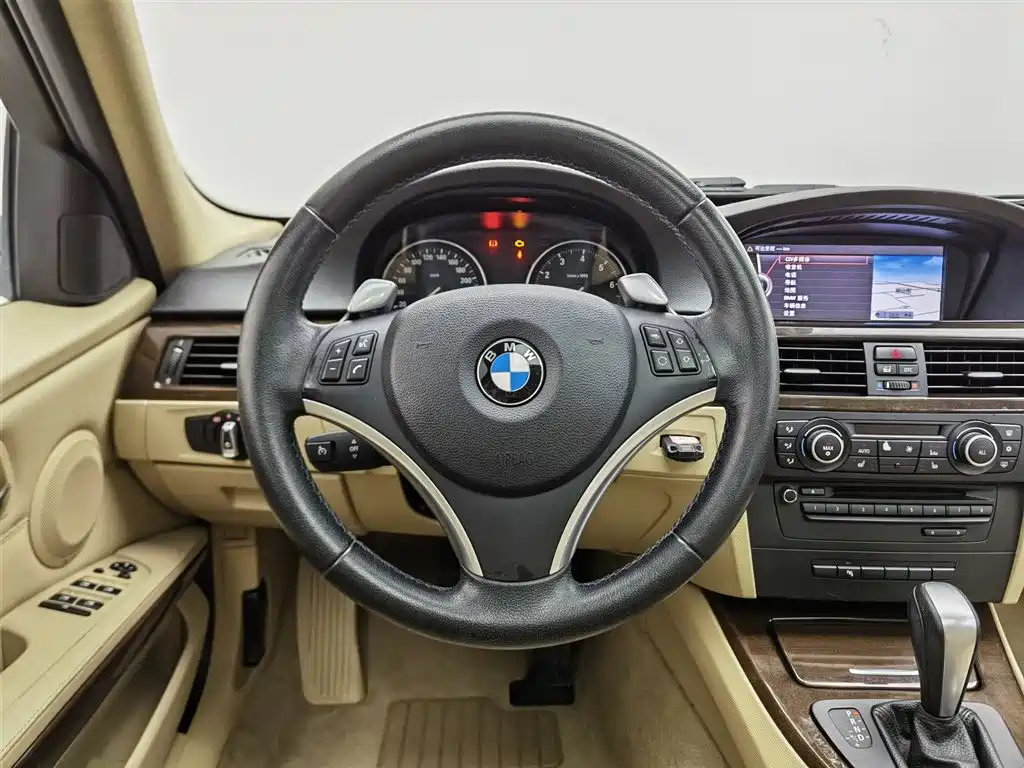 BMW 3 Series (Import) 2010 325i Luxury фото 11