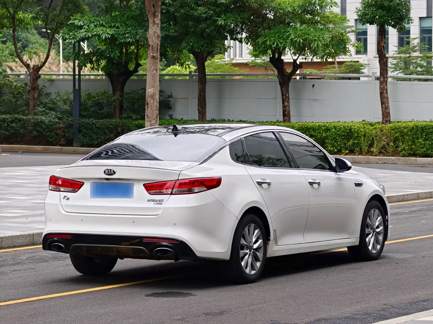 Kia K5 2016 1.6T Automatic LUX фото 9
