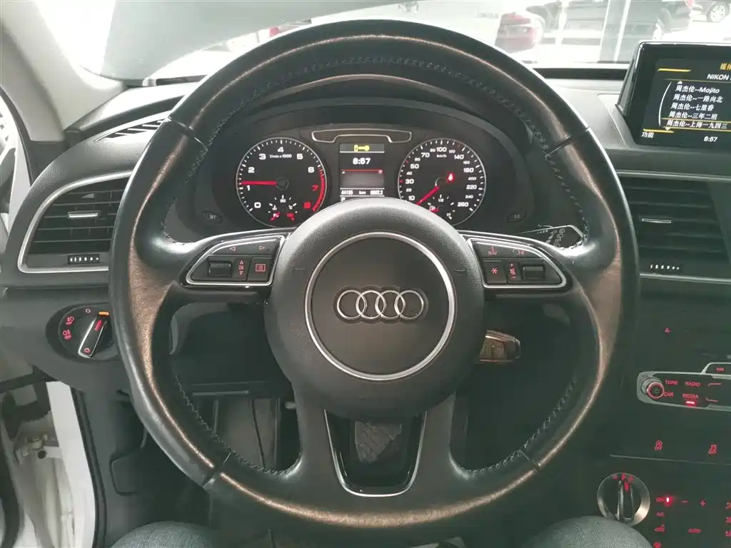Audi Q3 2015 35 TFSI quattro Millionth Anniversary Premium фото 11