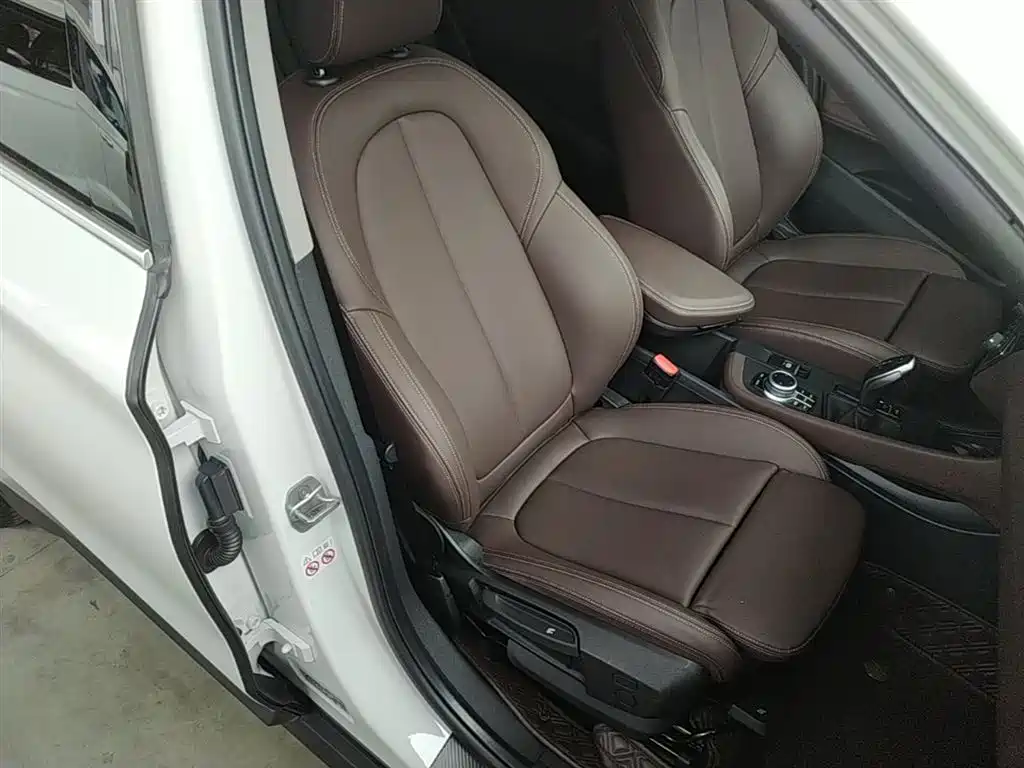 BMW X1 2021 Facelift sDrive20Li Fashion фото 25