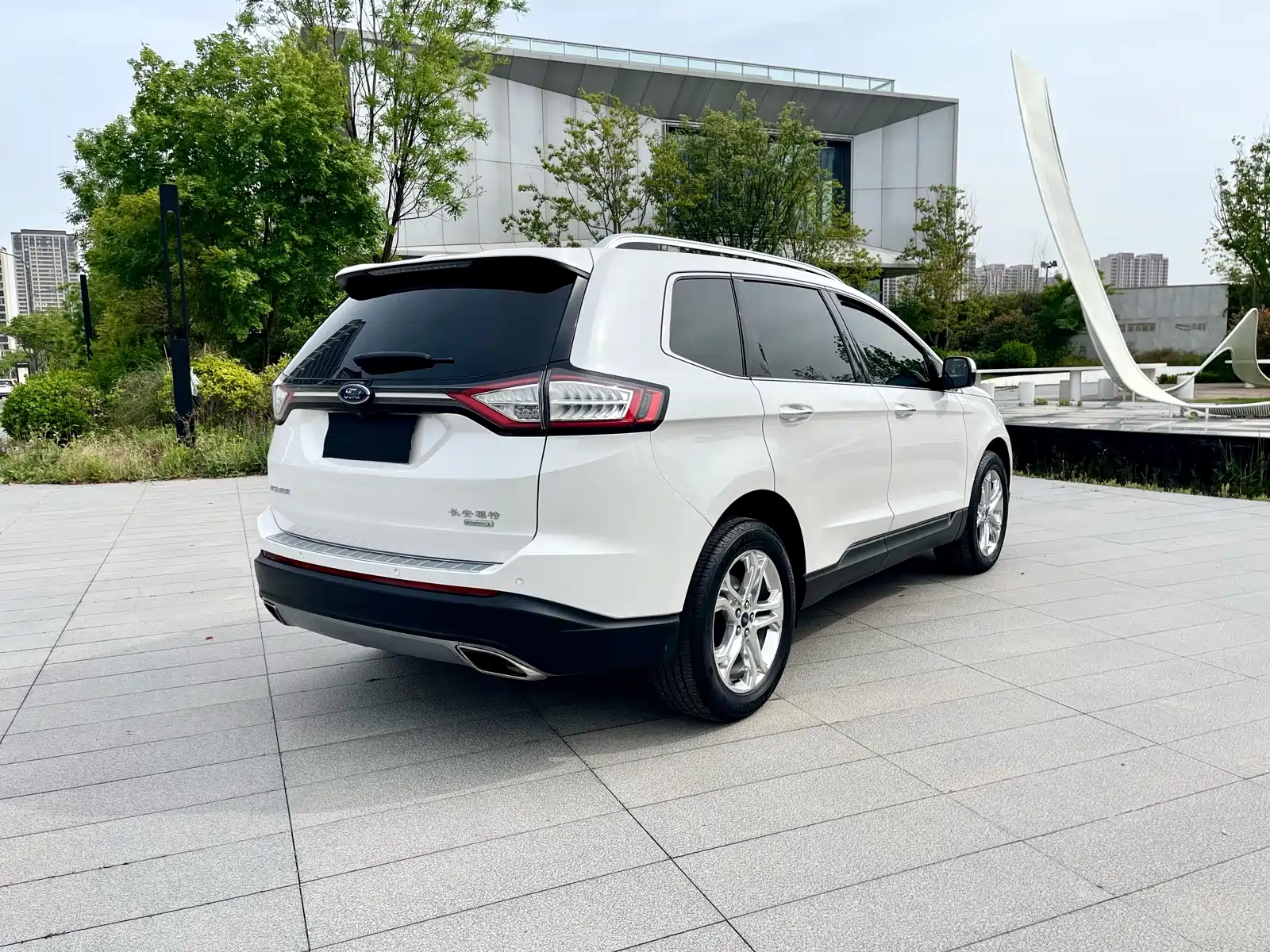 Фото 21 - Ford Edge