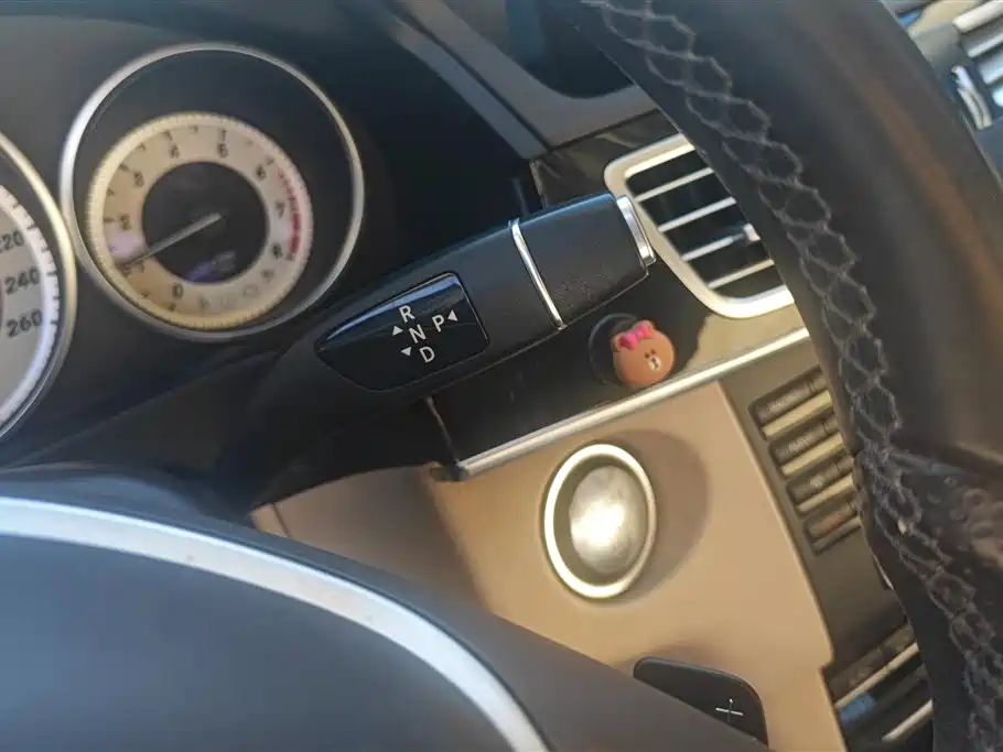 Mercedes-Benz E-Class 2015 E 200 L Sport фото 16