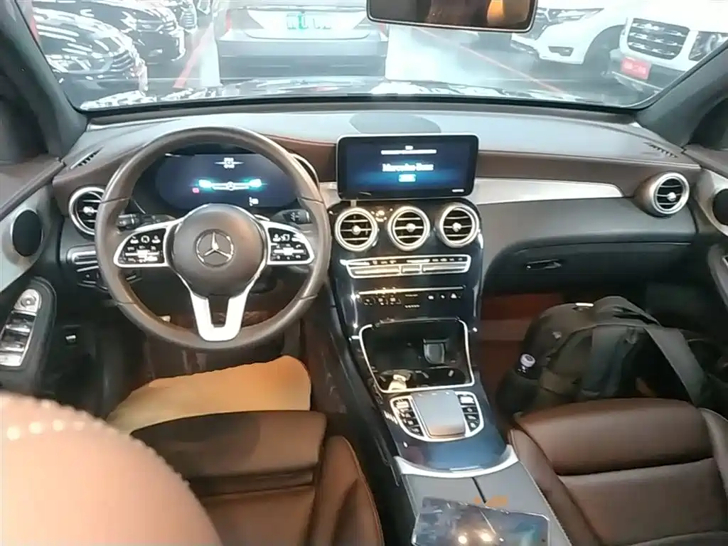 Mercedes-Benz GLC 2020 Facelift GLC 260 L 4MATIC Dynamic фото 10