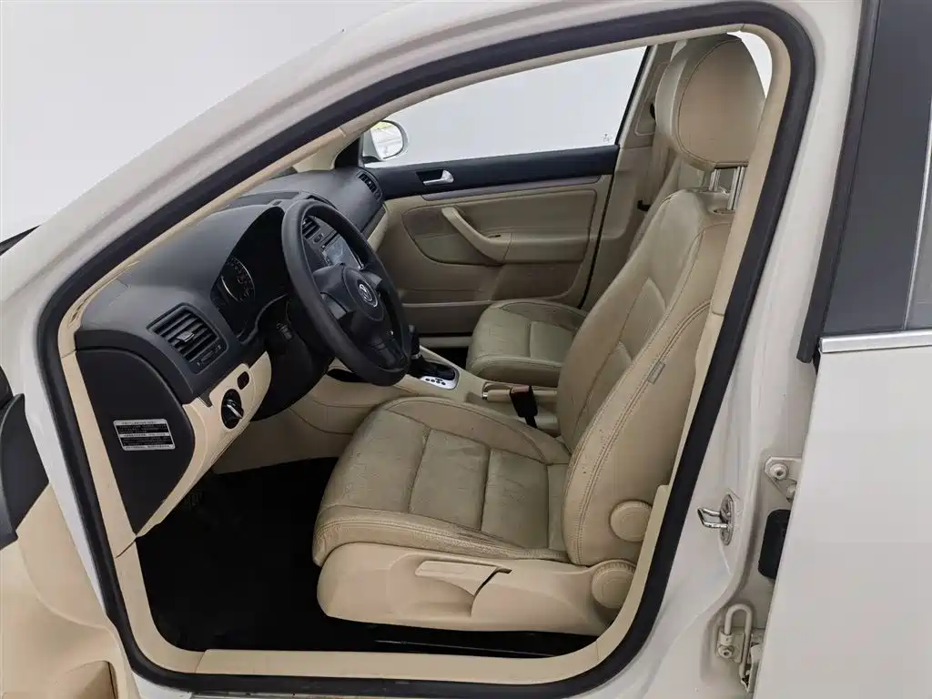 Volkswagen Sagitar 2011 1.4TSI Automatic Technology фото 10