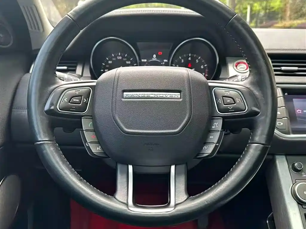 Land Rover Range Rover Evoque 2017 2.0T British Style Edition фото 7