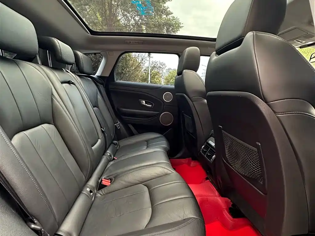 Land Rover Range Rover Evoque 2017 2.0T British Style Edition фото 6