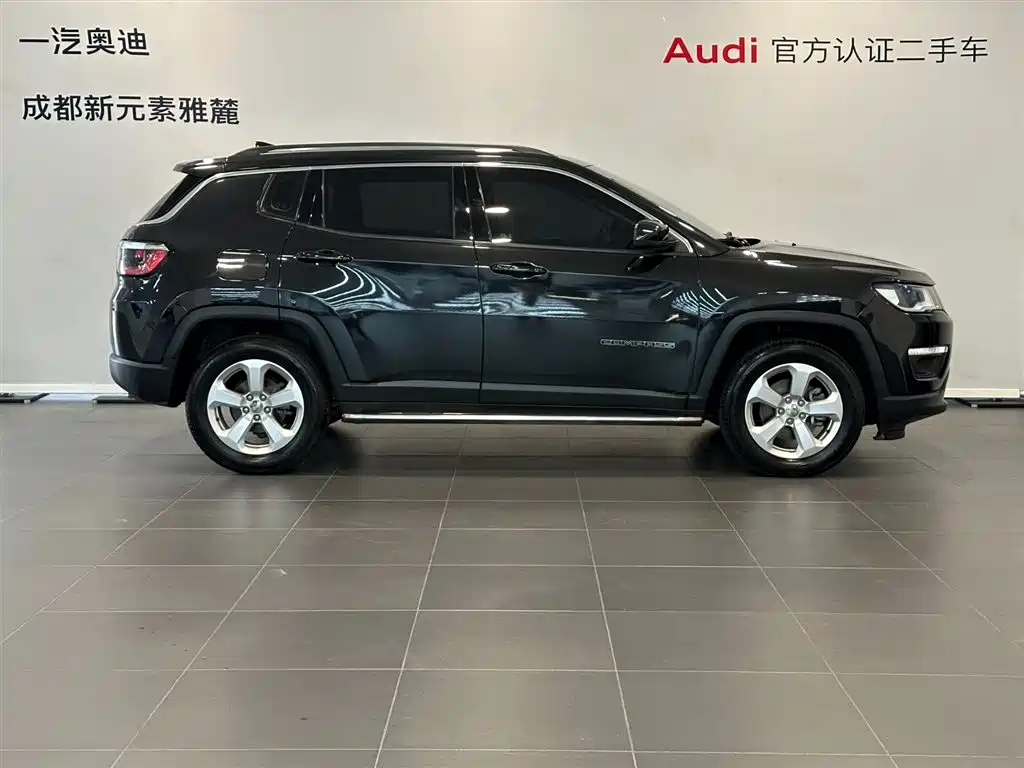Фото 3 - Jeep Compass
