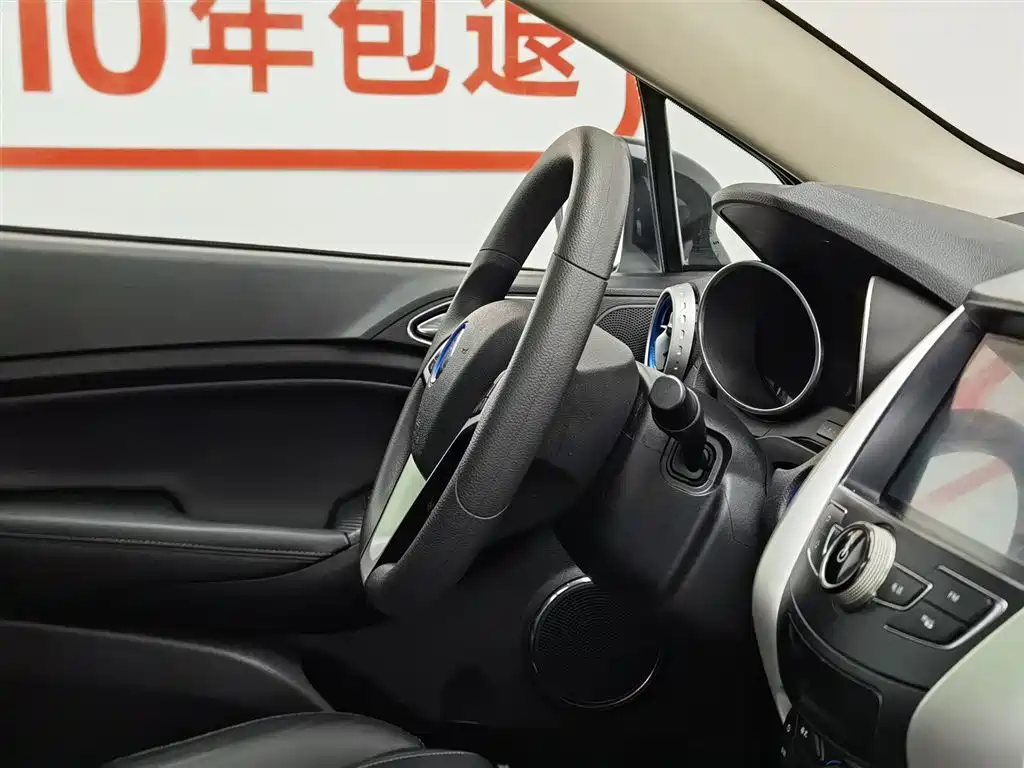 BYD Yuan New Energy 2019 EV360 Smart Connect Premium Edition фото 22