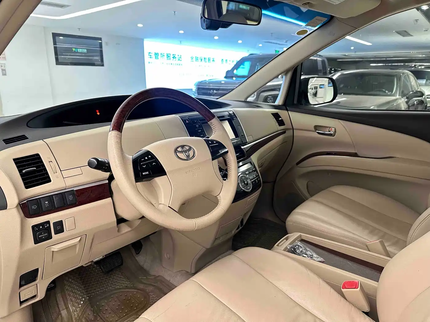 Toyota Previa 2012 2.4L 7-Seater Luxury Edition фото 10
