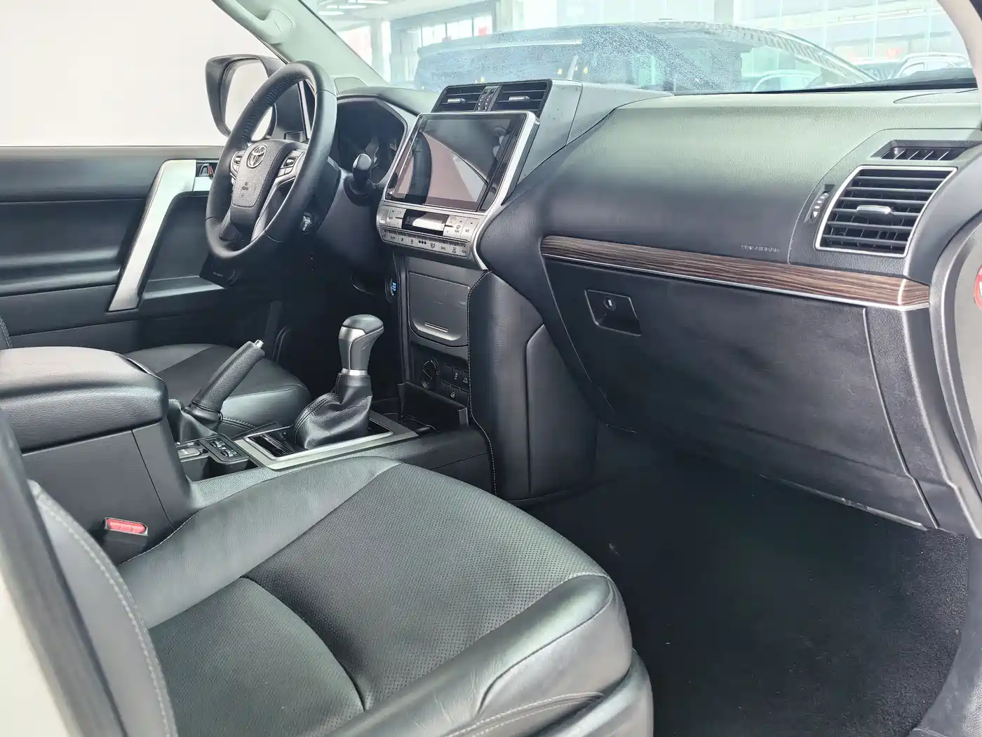 Toyota Prado 2019 3.5L Automatic TX-L Zunxiang Edition with Rear-mounted Spare Tire фото 6