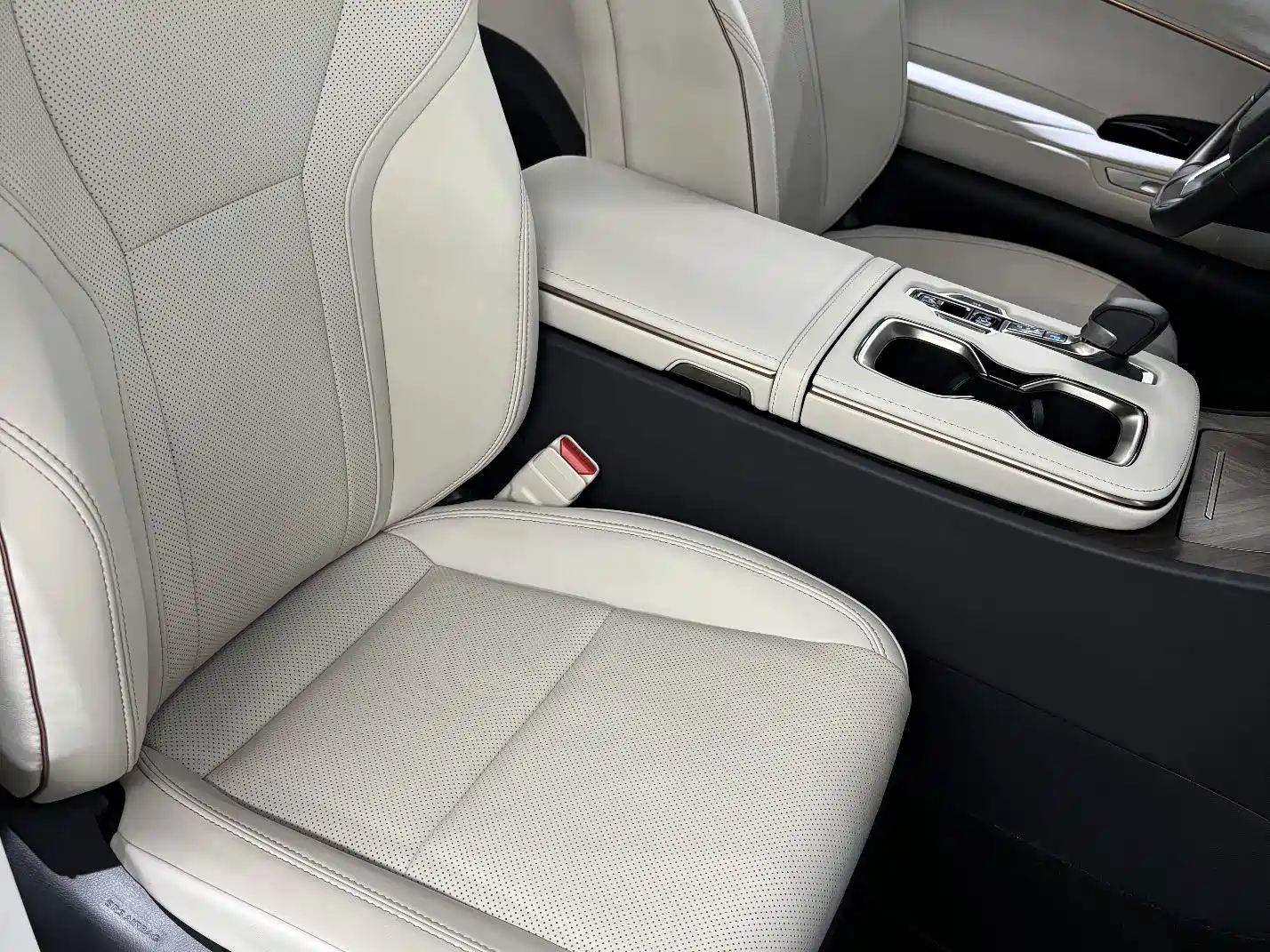Фото 17 - Lexus LM