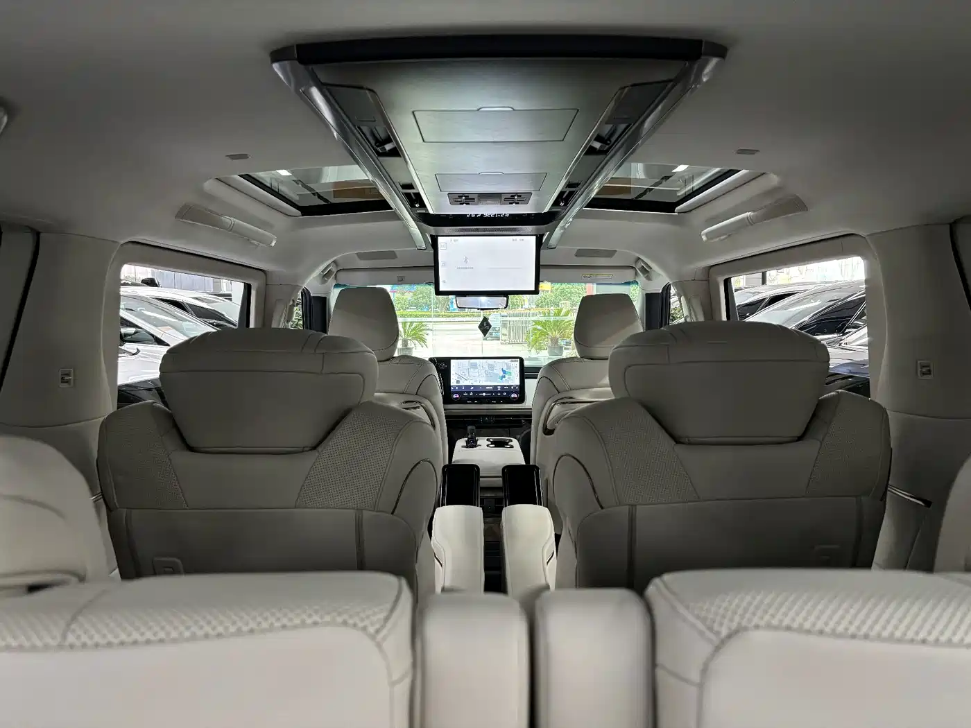 Lexus LM 2026 2023 500h 6-Seater Prestige Edition
