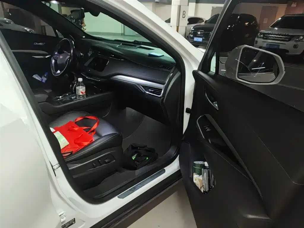 Cadillac XT4 2018 28T FWD Leading Edition фото 20