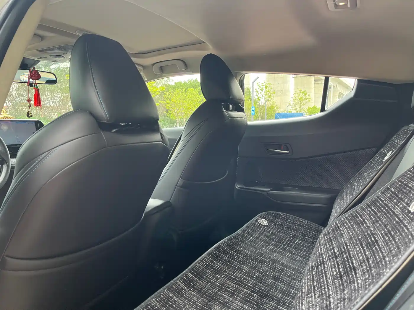 Toyota C-HR 2020 Model 2.0L Comfort фото 6