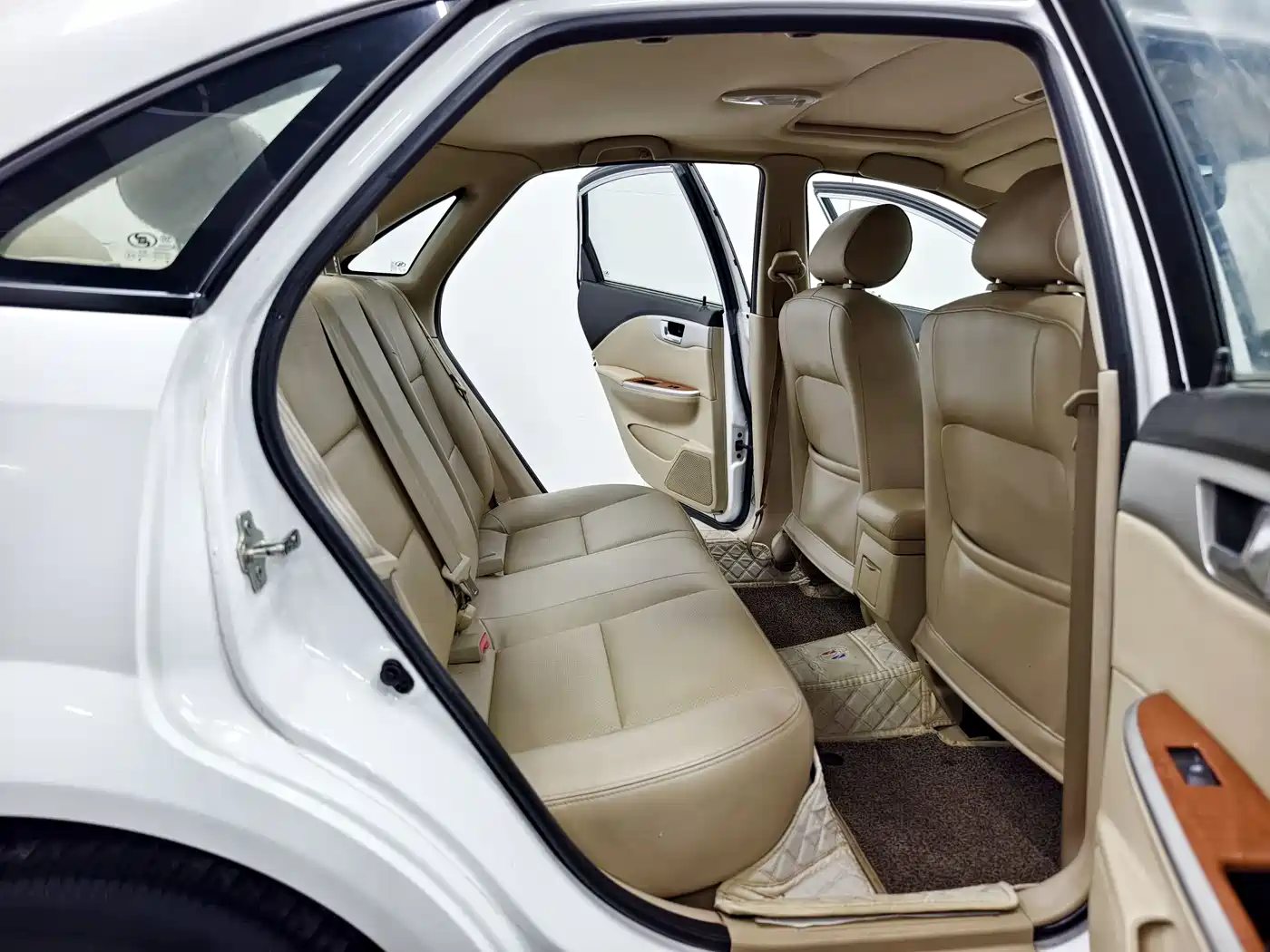 Buick Excelle 2013 1.5L Manual Exclusive фото 16