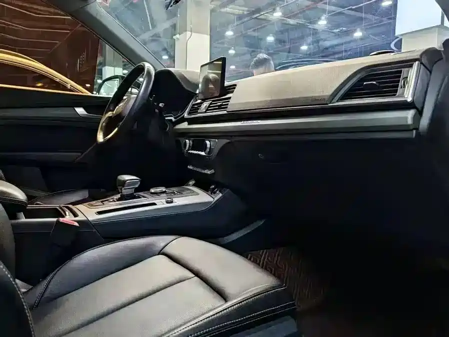 Audi Q5L 2020 40 TFSI Prestige Progressive фото 15