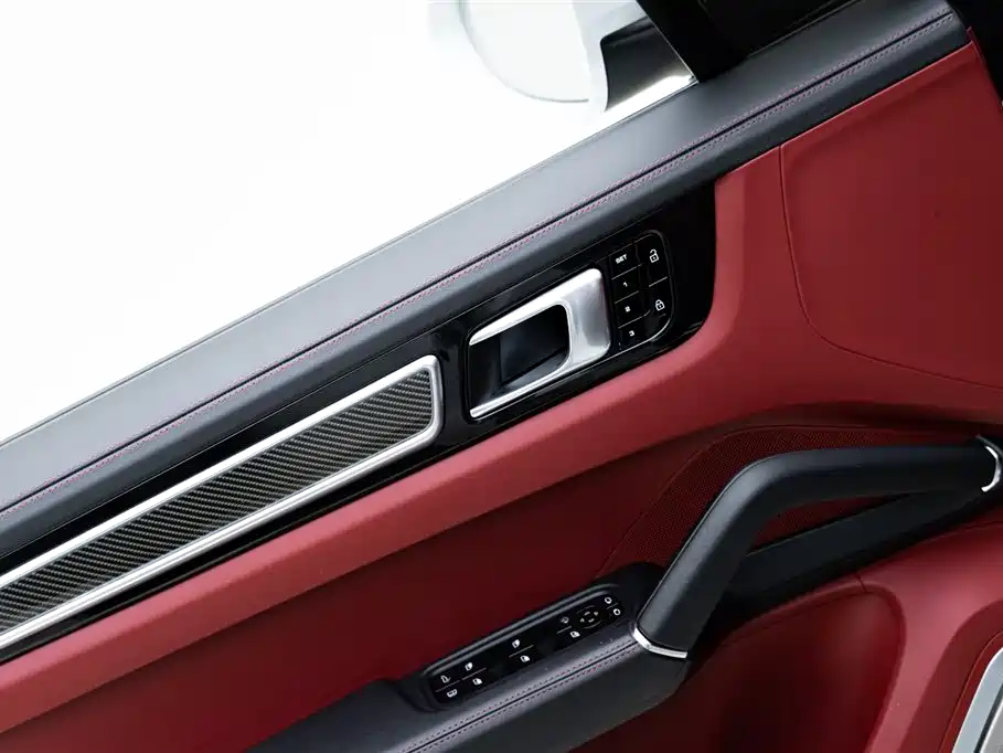 PORSCHE CAYENNE NEW ENERGY