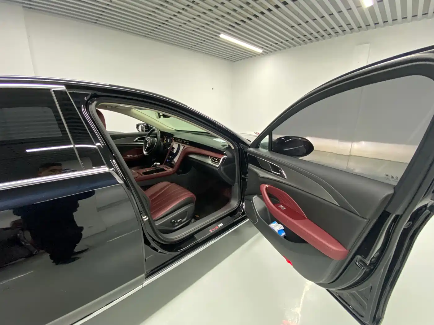 Hongqi H5 2024 1.5T DCT Smart Connect Flag Rhythm Edition фото 23