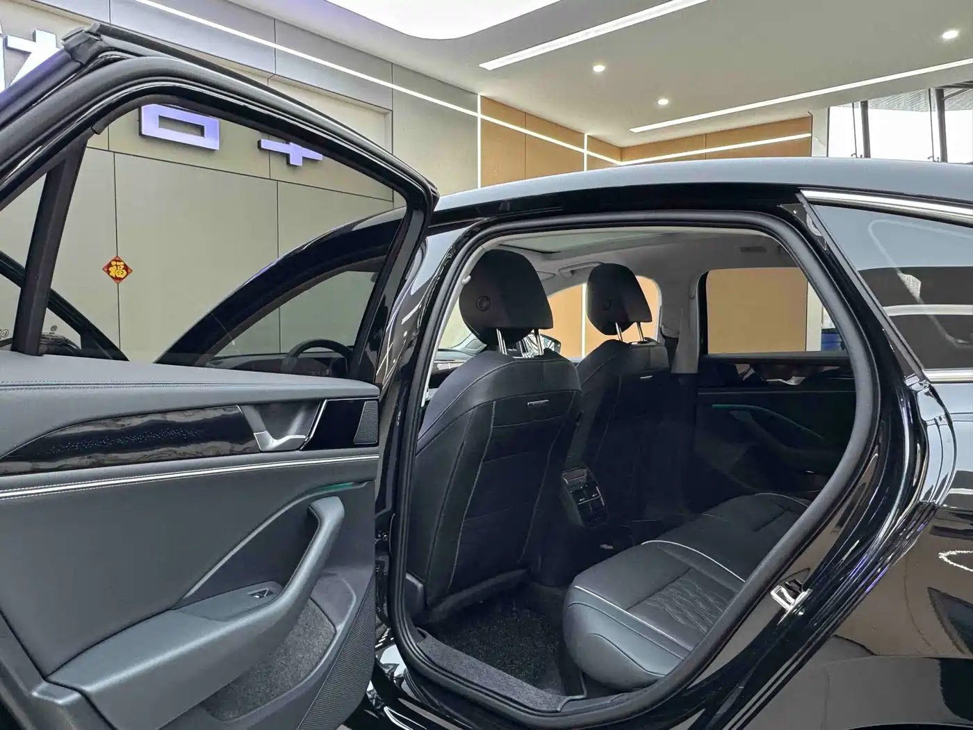 Volkswagen Magotan 2024 380TSI DSG Luxury Edition (Daimai Package) фото 10