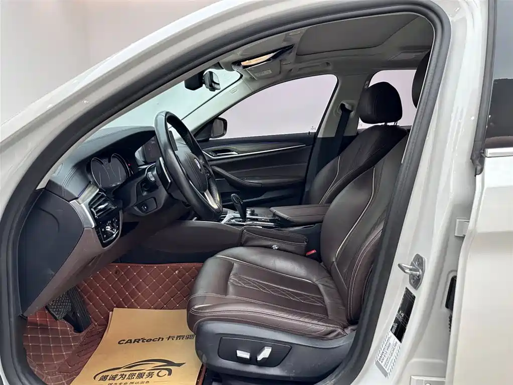 BMW 5 Series 2018 530Li Exclusive Luxury Package фото 8