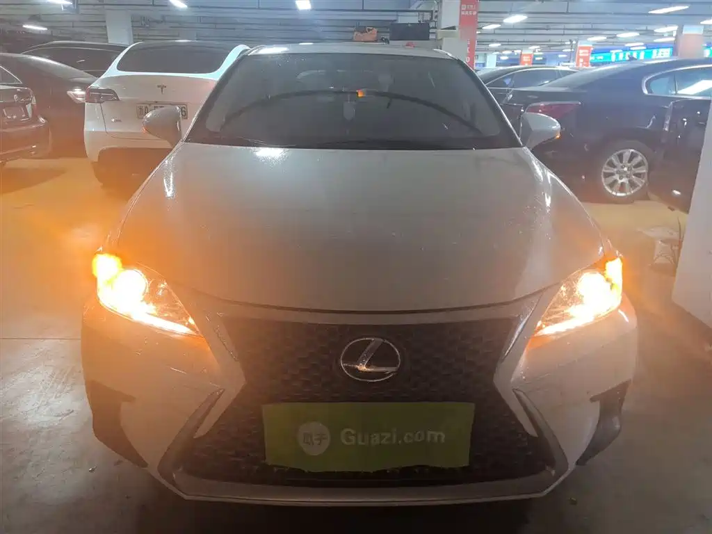 Lexus CT 2017 CT200h Elite Edition Monochrome China V фото 3
