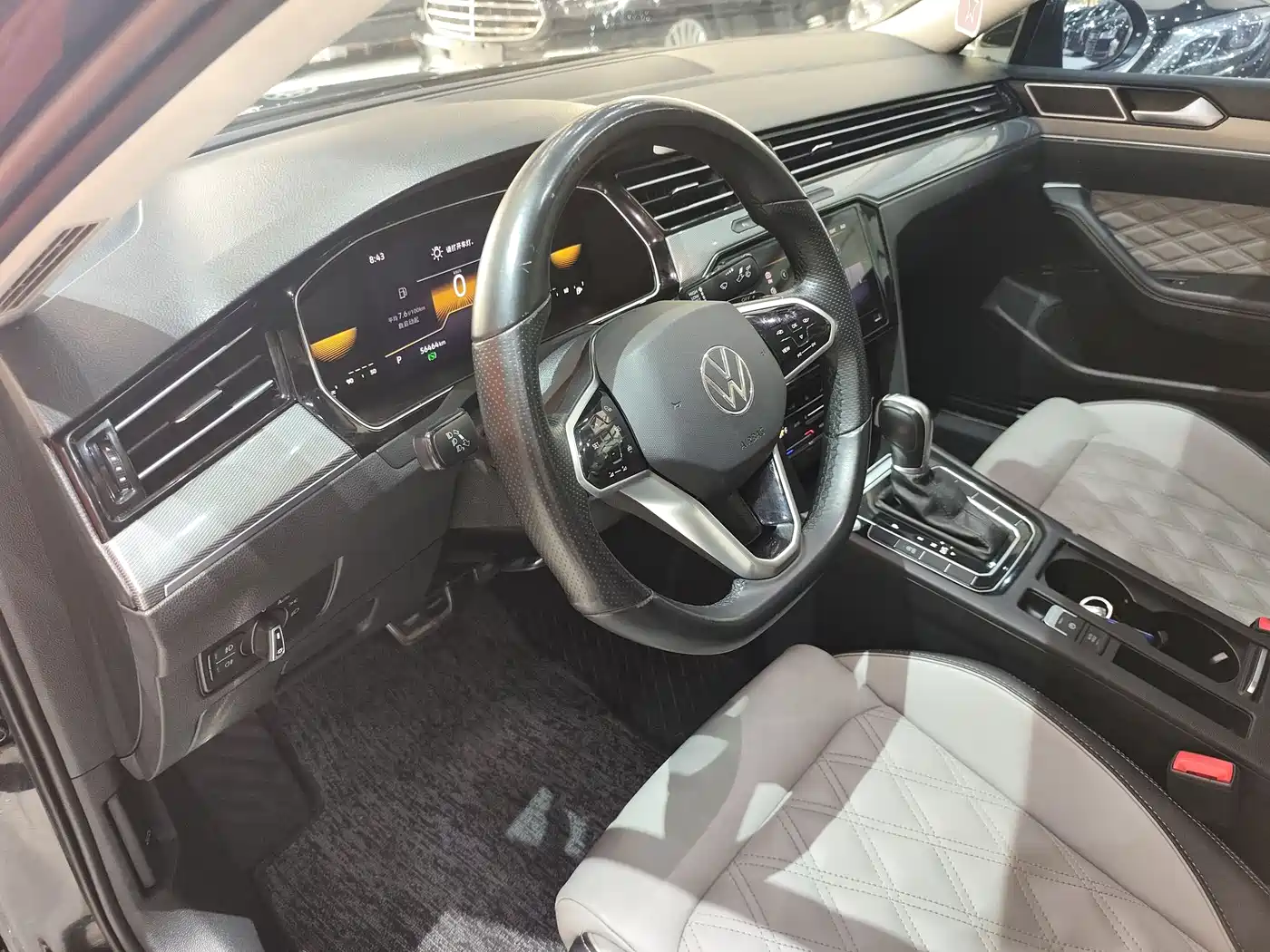 Volkswagen Magotan 2023 2 Million Units Anniversary Edition 330TSI DSG Leading Type фото 4